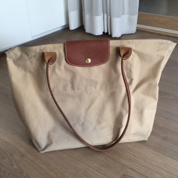 longchamp pliage beige